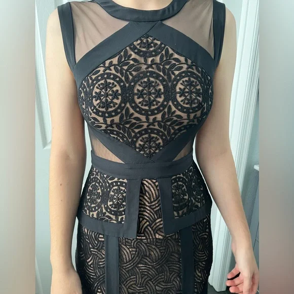 BCBG MaxAzria Formal Gown Viviana, Black Lace, Size 2